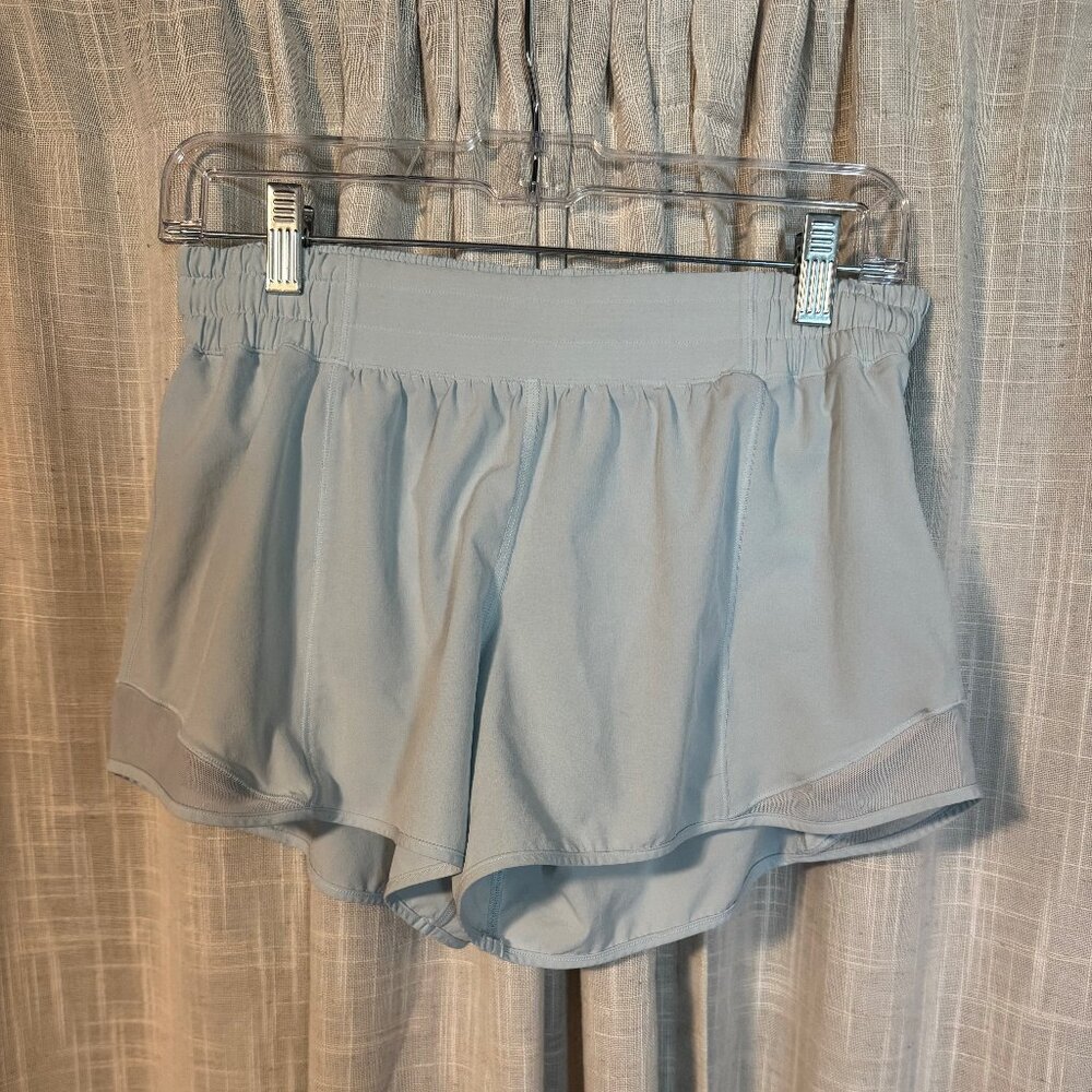 Lululemon Hotty Hot Low Rise lined short 4"
